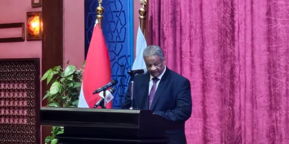 نائب رئيس القنوات الإقليمية: شيخ الأزهر يقدم القدوة والمثل للجميع في نشر الفكر المستنير والتقارب بين الشعوب