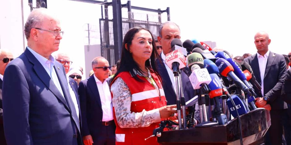 من أمام معبر رفح.. وزيرة التضامن الاجتماعي تطلق نداءً إنسانياً لإدخال كافة المساعدات المصرية بالتزامن مع اليوم العالمي للإنسانية