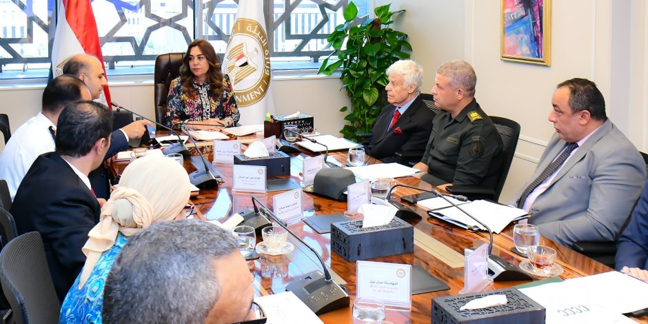 منال عوض تترأس أول اجتماع لمجلس إدارة تنظيم إدارة المخلفات منال عوض تترأس أول اجتماع لمجلس إدارة تنظيم إدارة المخلفات
