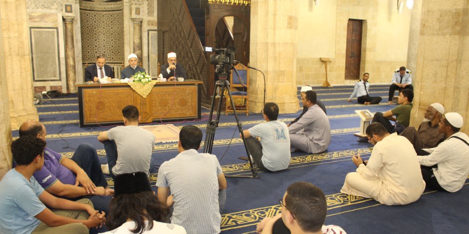 ملتقى الأزهر: الإسلام يجمع بين صلاح الفرد والمجتمع