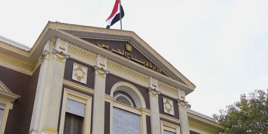 وزير الدولة للإنتاج الحربي يكشف عن إنتاج أحدث منظومات المدفعية بالعالم في مصر