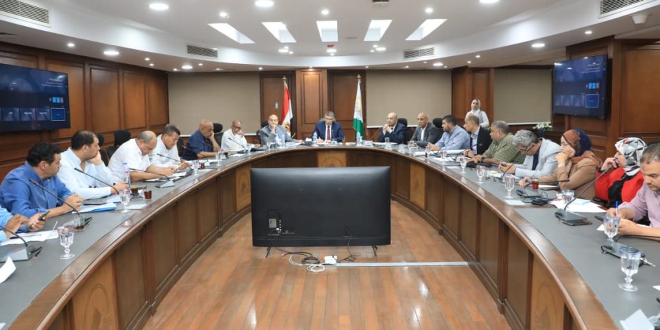 محافظ الجيزة يشدد علي التعامل الفوري مع أي متغيرات مكانية يتم رصدها وإتخاذ الإجراءات القانونية محافظ الجيزة يشدد علي التعامل الفوري مع أي متغيرات مكانية يتم رصدها وإتخاذ الإجراءات القانونية