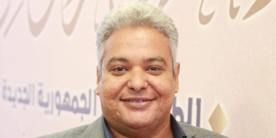 سامح فوزى يقدم اعتذارا لصاحب دار عصير الكتب سامح فوزى يقدم اعتذارا لصاحب دار عصير الكتب