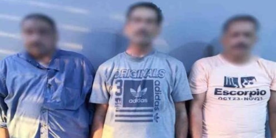 أمن القاهرة يضبط 3 أشخاص انتحلوا صفة موظفين بشركة الكهرباء للنصب على المواطنين أمن القاهرة يضبط 3 أشخاص انتحلوا صفة موظفين بشركة الكهرباء للنصب على المواطنين
