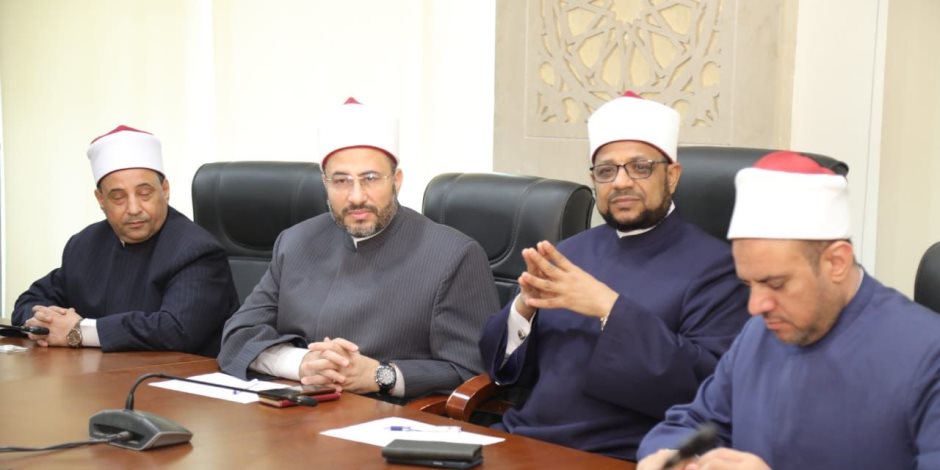 البحوث الإسلامية يعقد مقابلات اختيار مديرى الدعوة والتوجيه بعدد من مناطق الوعظ البحوث الإسلامية يعقد مقابلات اختيار مديرى الدعوة والتوجيه بعدد من مناطق الوعظ