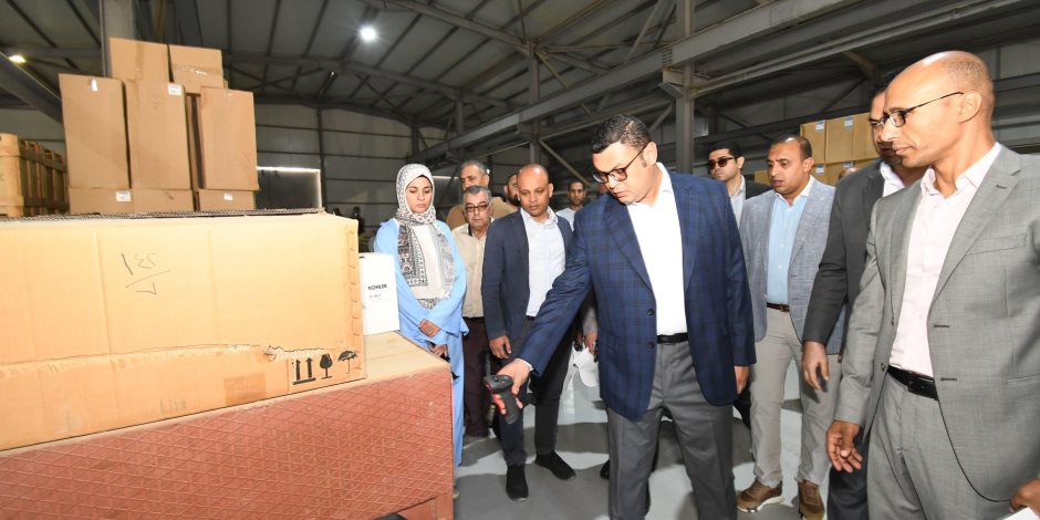 وزير الإسكان يتفقد محطة صرف صحي الأندلس فى التجمع الثالث بالقاهرة الجديدة وزير الإسكان يتفقد محطة صرف صحي الأندلس فى التجمع الثالث بالقاهرة الجديدة