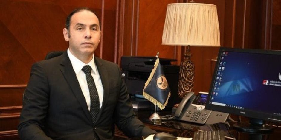 رئيس البورصة الجديد: سأعمل على تعزيز دورها في خدمة الاقتصاد القومى رئيس البورصة الجديد: سأعمل على تعزيز دورها في خدمة الاقتصاد القومى