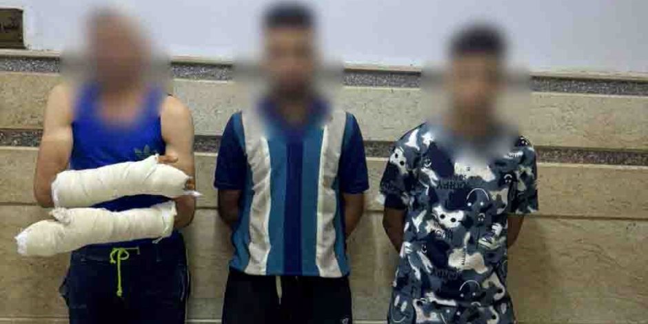ضبط أطراف واقعة مشاجرة بين بعض الأشخاص أحدهم يحمل سلاح أبيض بالشرقية ضبط أطراف واقعة مشاجرة بين بعض الأشخاص أحدهم يحمل سلاح أبيض بالشرقية