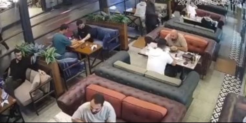 حدث في تركيا .. مقتل رئيس نادى علم داغ برصاصة فى الرأس داخل مطعم بإسطنبول.. فيديو