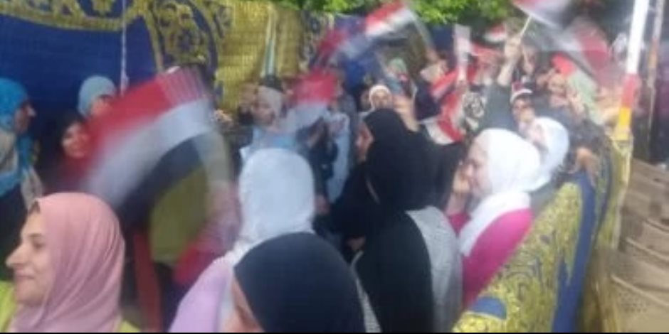 في الفترة المسائية .. زحام كبير  على لجان انتخابات الإعادة لمجلس الشيوخ بالإسماعيلية