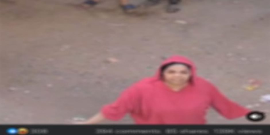 بعد تداول الفيديو.. ضبط سيدة وآخرين لاتهامهم بأعمال البلطجة وترويع المارة بالمرج بعد تداول الفيديو.. ضبط سيدة وآخرين لاتهامهم بأعمال البلطجة وترويع المارة بالمرج