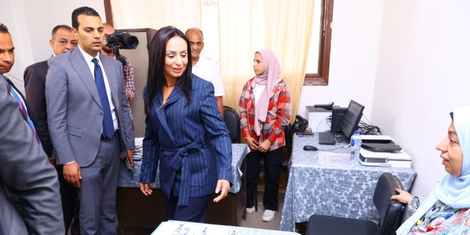 وزيرة التضامن الاجتماعي تتفقد وحدة حلوان أول وثاني الاجتماعية.. وتطمئن على الخدمات المقدمة للمواطنين 