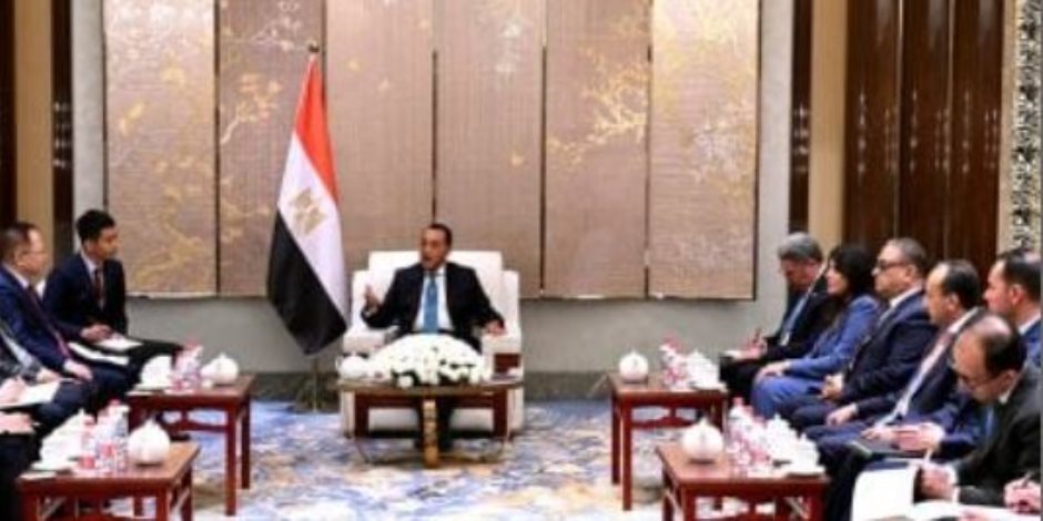 رئيس الوزراء: نستهدف إنتاج 10 ملايين م3 يوميا من المياه المحلاة خلال 5 سنوات رئيس الوزراء: نستهدف إنتاج 10 ملايين م3 يوميا من المياه المحلاة خلال 5 سنوات