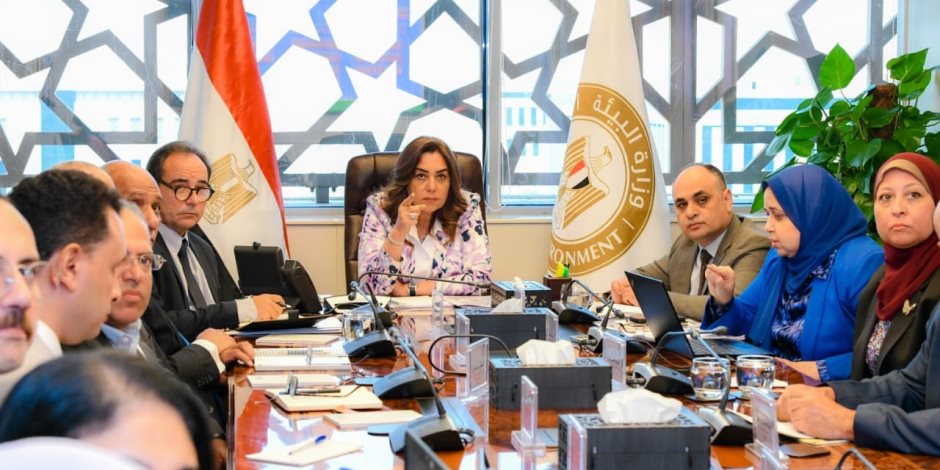 وزيرة التنمية المحلية والقائم بأعمال وزير البيئة تستكمل سلسلة اجتماعاتها التنسيقية بقيادات وزارة البيئة وزيرة التنمية المحلية والقائم بأعمال وزير البيئة تستكمل سلسلة اجتماعاتها التنسيقية بقيادات وزارة البيئة