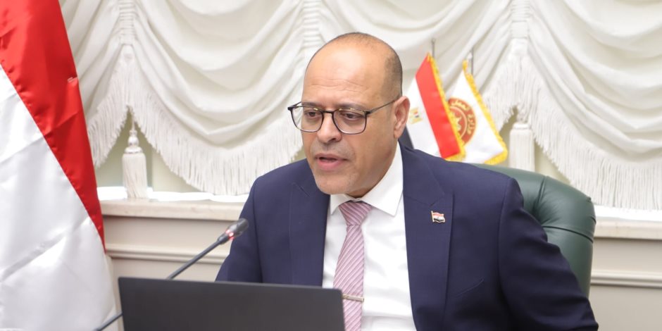 وزير العمل: الخميس المقبل إجازة رسمية مدفوعة الأجر بالقطاع الخاص بمناسبة ذكرى المولد النبوي الشريف