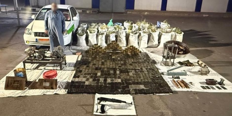 ضبط عنصر جنائي شديد الخطورة بحوزته طن و445 كيلو جرام من المواد المخدرة ضبط عنصر جنائي شديد الخطورة بحوزته طن و445 كيلو جرام من المواد المخدرة
