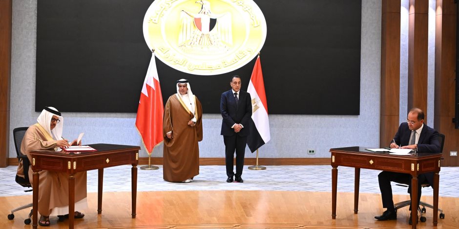 ننشر نص البيان المشترك بين مصر والبحرين بمناسبة زيارة ولي العهد لمصر ننشر نص البيان المشترك بين مصر والبحرين بمناسبة زيارة ولي العهد لمصر