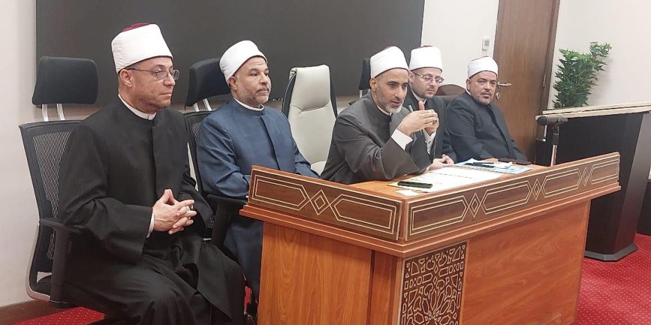 رئيس القطاع الديني يعقد اجتماعًا موسعًا مع مديريات القاهرة والسويس وبورسعيد لبحث الأنشطة الدعوية وبرامج الشراكة الوطنية رئيس القطاع الديني يعقد اجتماعًا موسعًا مع مديريات القاهرة والسويس وبورسعيد لبحث الأنشطة الدعوية وبرامج الشراكة الوطنية