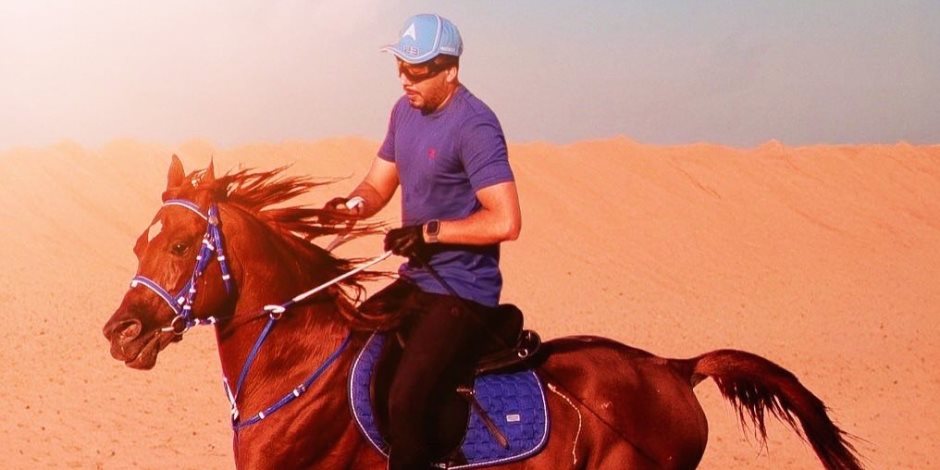 عصام السقا ينشر صوره مع الخيل: معقود بنواصيها الخير إلى يوم القيامة عصام السقا ينشر صوره مع الخيل: معقود بنواصيها الخير إلى يوم القيامة