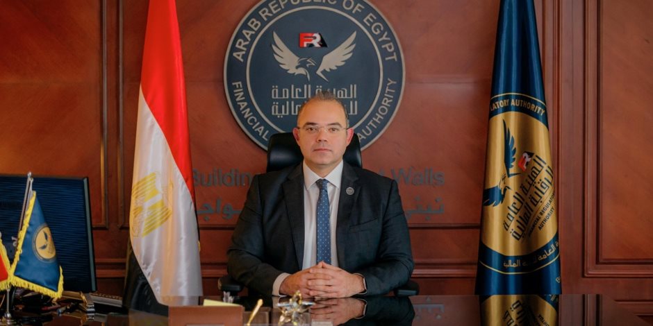 الرقابة المالية تستهدف تعويض انبعاثاتها عبر شراء شهادات كربون