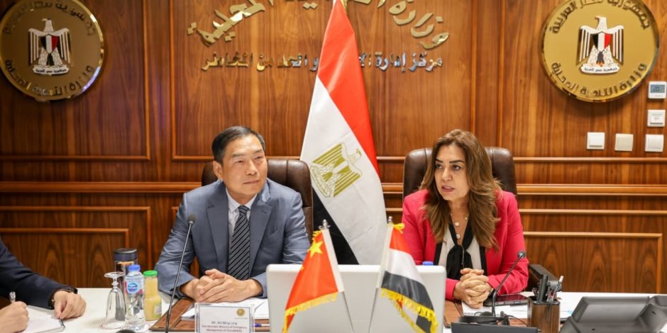 وزيرة التنمية المحلية تبحث مع نائب وزير وزارة إدارة الطوارئ بالصين مجالات التعاون المشترك