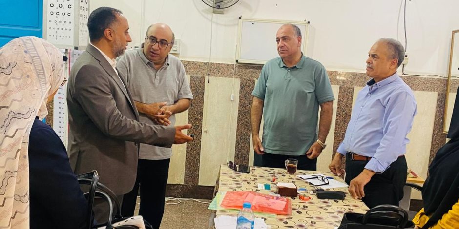 "وكيل صحة شمال سيناء" يتفقد العيادات الخارجية بمستشفى العريش و يحيل الأطباء المتغيبين للتحقيق "وكيل صحة شمال سيناء" يتفقد العيادات الخارجية بمستشفى العريش و يحيل الأطباء المتغيبين للتحقيق