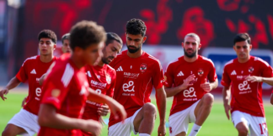 عبد القادر وإمام عاشور يظهران فى ودية الأهلى استعدادا لإنبى بالدورى عبد القادر وإمام عاشور يظهران فى ودية الأهلى استعدادا لإنبى بالدورى