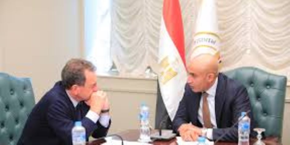 وزير التعليم يجتمع مع سفير فرنسا لتعزيز التعاون فى مدارس التكنولوجيا التطبيقية وزير التعليم يجتمع مع سفير فرنسا لتعزيز التعاون فى مدارس التكنولوجيا التطبيقية
