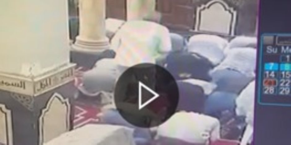 الداخلية تكشف ملابسات سرقة حقيبة من مسجد بدمنهور وتضبط المتهم خلال ساعات الداخلية تكشف ملابسات سرقة حقيبة من مسجد بدمنهور وتضبط المتهم خلال ساعات