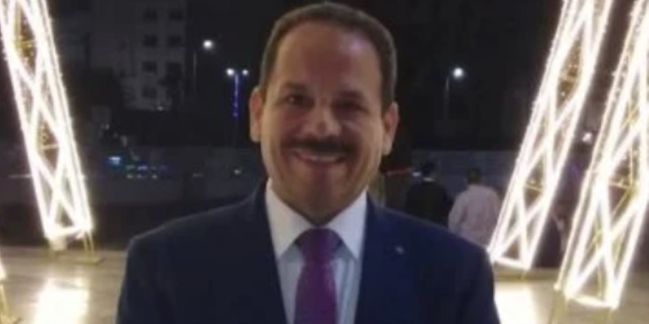 مدير البحث الجنائى ببنى سويف يسدد مبالغ مستحقة على 3 غارمات ويوجه بالإفراج عنهن مدير البحث الجنائى ببنى سويف يسدد مبالغ مستحقة على 3 غارمات ويوجه بالإفراج عنهن