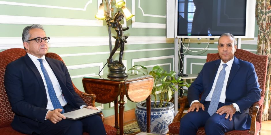 وزير الخارجية يستقبل المرشح المصري لمنصب مدير عام اليونسكو