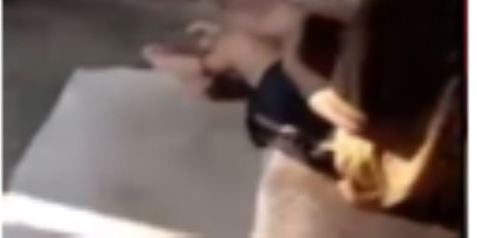 بعد تداول فيديو.. ضبط أب قيد نجله المعاق داخل غرفته للسيطرة عليه