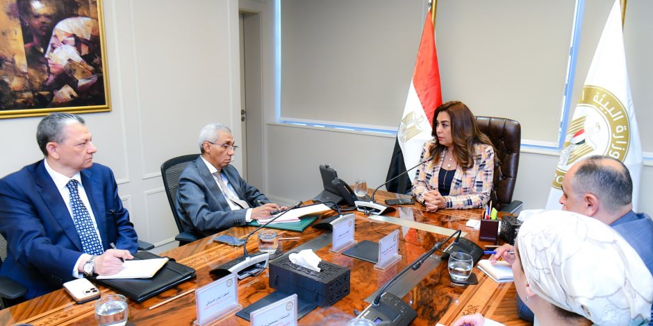 وزيرة البيئة تلتقي ممثلي الجهات المنظمة لاحتفالية افتتاح المتحف المصري الكبير