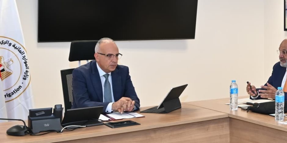 وزير الرى يلتقي المدير التنفيذي لمصر بمجموعة البنك الدولي لاستعراض مجالات التعاون المشترك بين الوزارة والبنك وزير الرى يلتقي المدير التنفيذي لمصر بمجموعة البنك الدولي لاستعراض مجالات التعاون المشترك بين الوزارة والبنك
