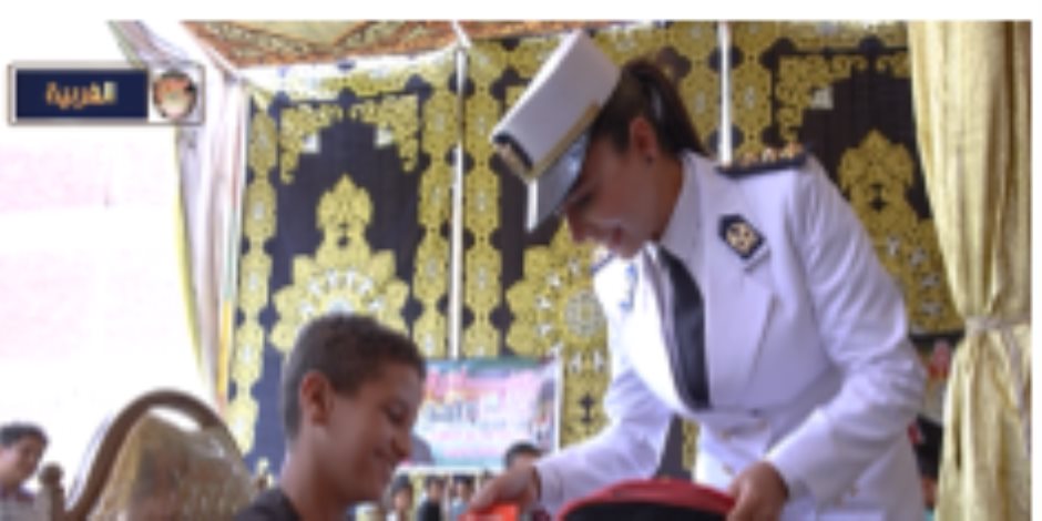 الداخلية توجه قوافل إنسانية إلى المناطق الأولي بالرعاية لتوزيع المستلزمات المدرسية علي الطلاب (فيديو) الداخلية توجه قوافل إنسانية إلى المناطق الأولي بالرعاية لتوزيع المستلزمات المدرسية علي الطلاب (فيديو)