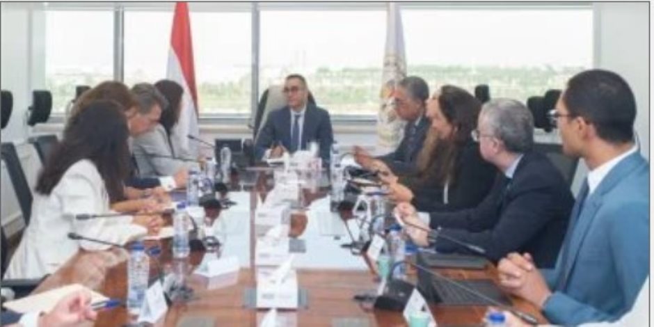 وزير الاستثمار يبحث مع البنك الأوروبي سبل تعزيز التجارة الخارجية