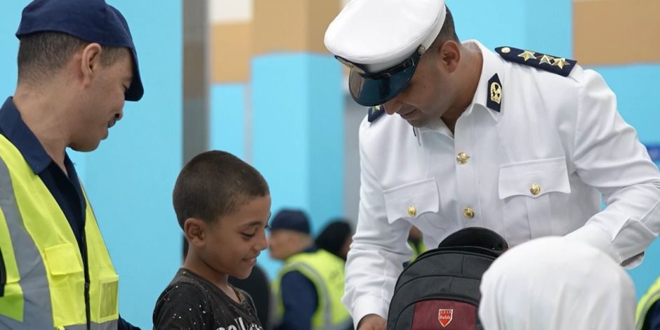 بمناسبة العام الدراسى الجديد.. الداخلية توزع الحقائب والمستلزمات المدرسية على أبناء النزلاء والمفرج عنهم 
