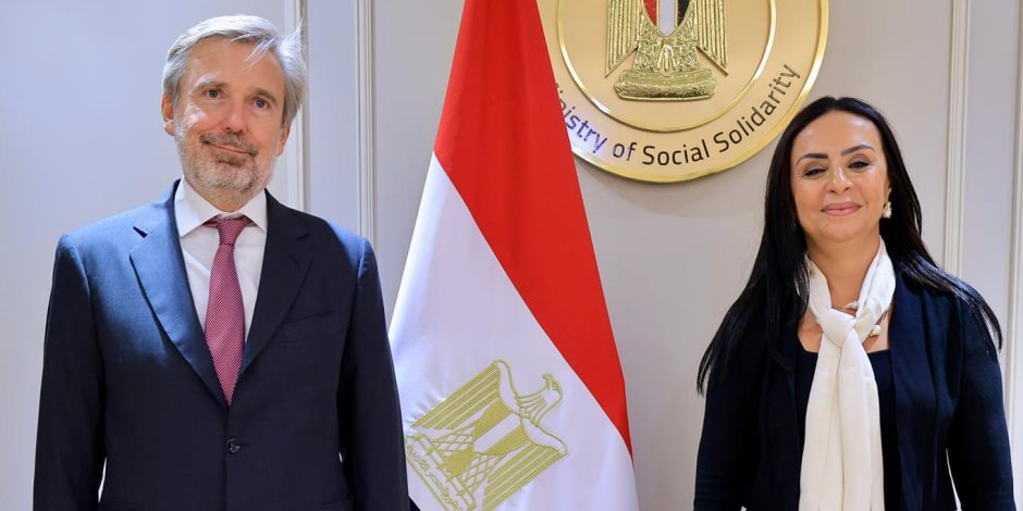 وزيرة التضامن الاجتماعي تلتقي سفير إيطاليا بالقاهرة لبحث سبل تعزيز التعاون المشترك