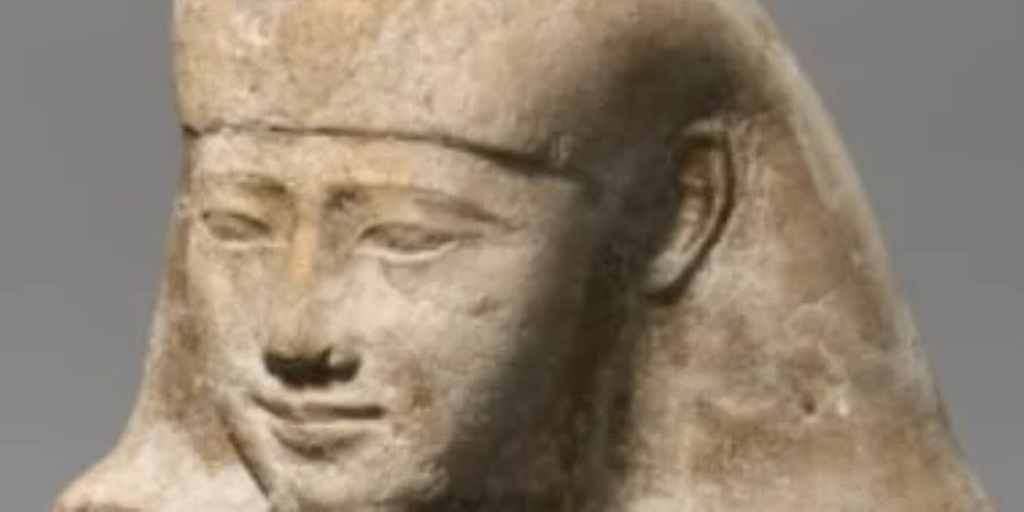 عرض تمثال لرأس رجل مصرى بدار كريستيز للبيع.. اعرف التفاصيل 