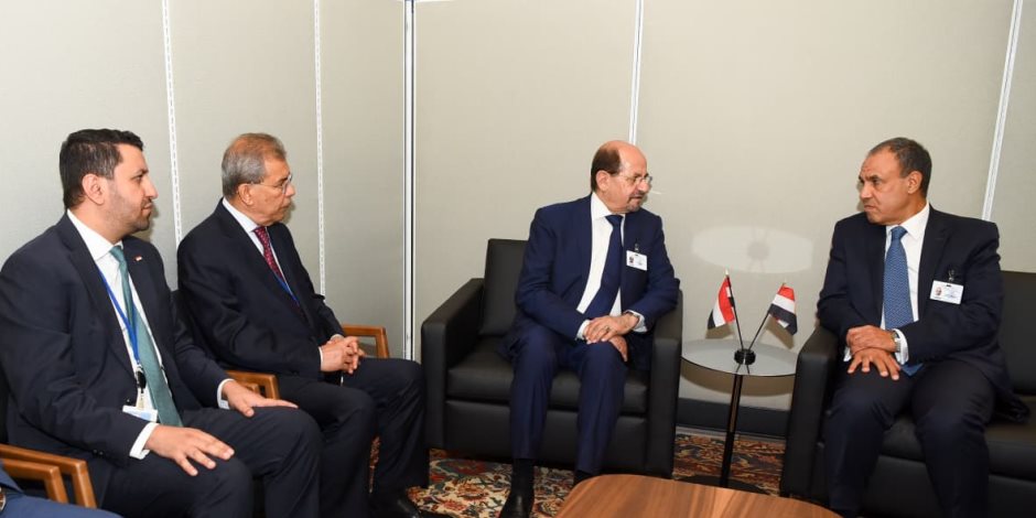 وزير الخارجية يلتقي وزير خارجية الجمهورية اليمنية على هامش أعمال الجمعية العامة للأمم المتحدة