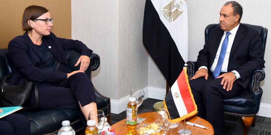 وزير الخارجية يلتقى مع رئيسة اللجنة الدولية للصليب الأحمر وزير الخارجية يلتقى مع رئيسة اللجنة الدولية للصليب الأحمر