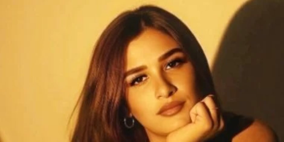 تألق ياسمين عبد العزيز فى أحدث جلسة تصوير لها.. والجمهور  يصفها " بالجميلة "