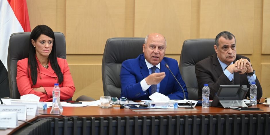 كامل الوزير: الدولة ملتزمة بتوريد كميات الغاز اللازمة لتشغيل مصانع الأسمدة كامل الوزير: الدولة ملتزمة بتوريد كميات الغاز اللازمة لتشغيل مصانع الأسمدة
