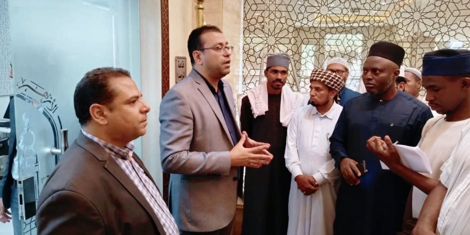 مرصد الأزهر يستقبل وفدًا من الأئمة والدعاة من 8 دول