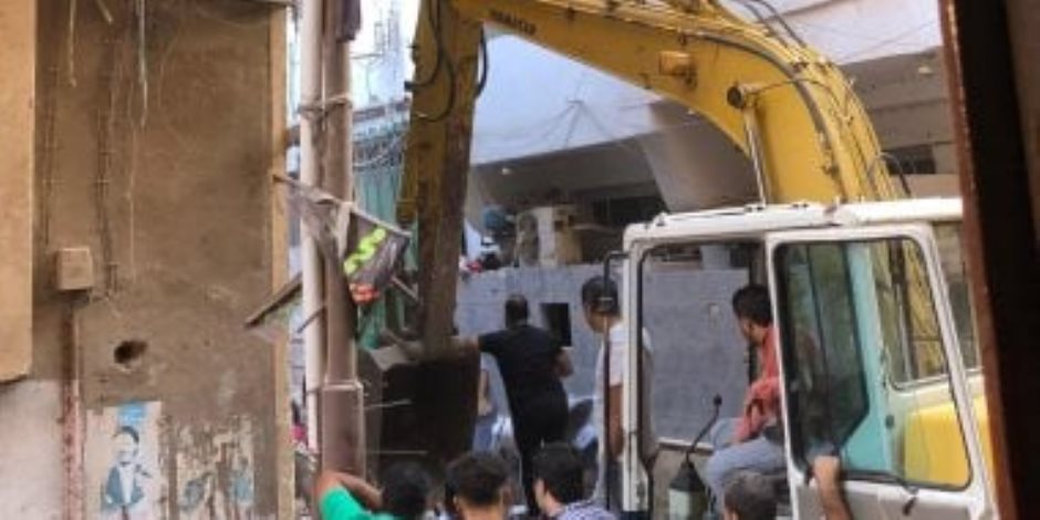 الحماية المدنية: ارتفاع ضحايا حادث انهيار مصنع المحلة لـ 10 وفيات و30 مصابا الحماية المدنية: ارتفاع ضحايا حادث انهيار مصنع المحلة لـ 10 وفيات و30 مصابا