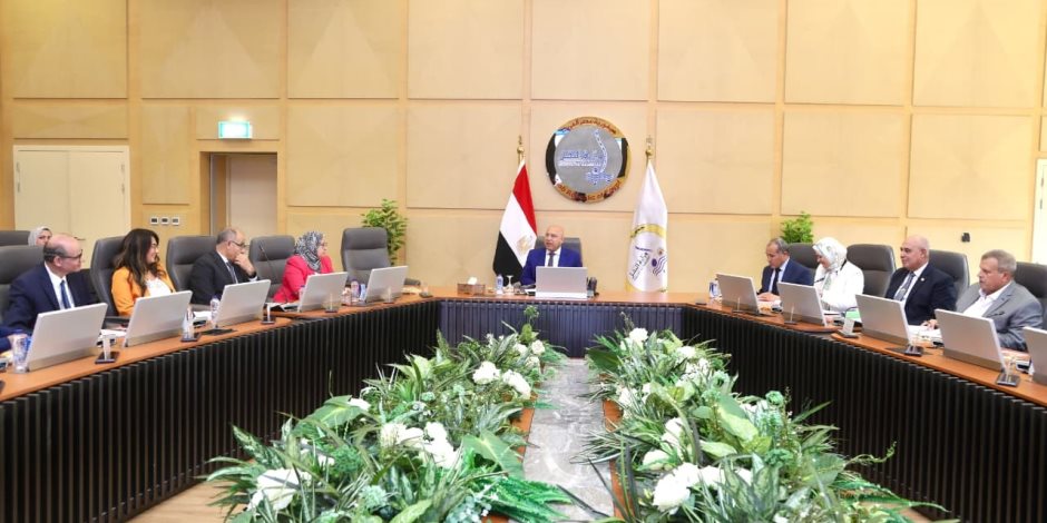 وزير الصناعة والنقل يترأس اجتماع مجلس إدارة الهيئة العامة لتخطيط مشروعات النقل