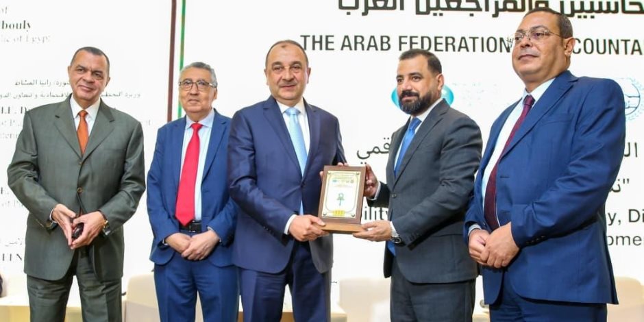 وزير قطاع الأعمال: الاستدامة لم تعد خيارا وإنما ضرورة والشفافية المالية ركيزة أساسية للثقة