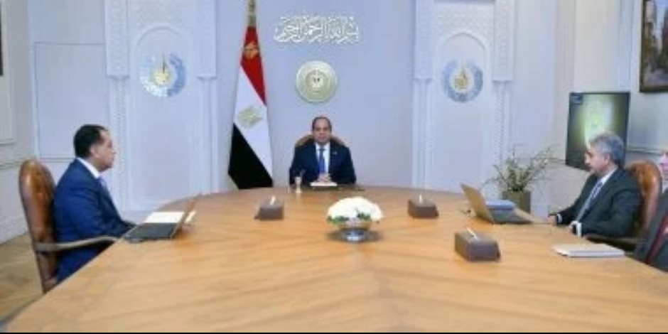 شريف فتحى لـ الرئيس السيسى : قطاع السياحة يشهد حاليًا أعلى معدلات النمو
