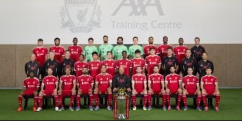 قبل قمة جالاتا سراى .. محمد صلاح يتصدر الصورة الرسمية لنادى ليفربول
