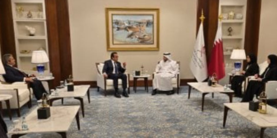 وزير الصحة يبحث مع نظيره القطرى دعم القطاع الصحى فى غزة